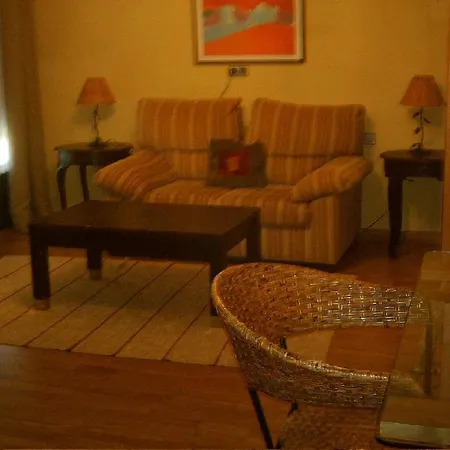 San Luis ホテル 2*